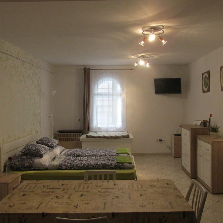 Fortuna Apartments Eger Extérieur photo